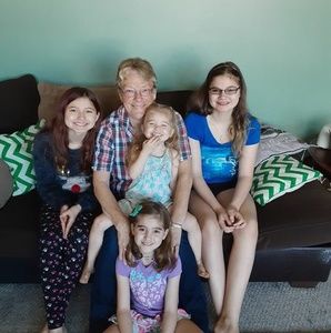 Meet your Posher, Debra